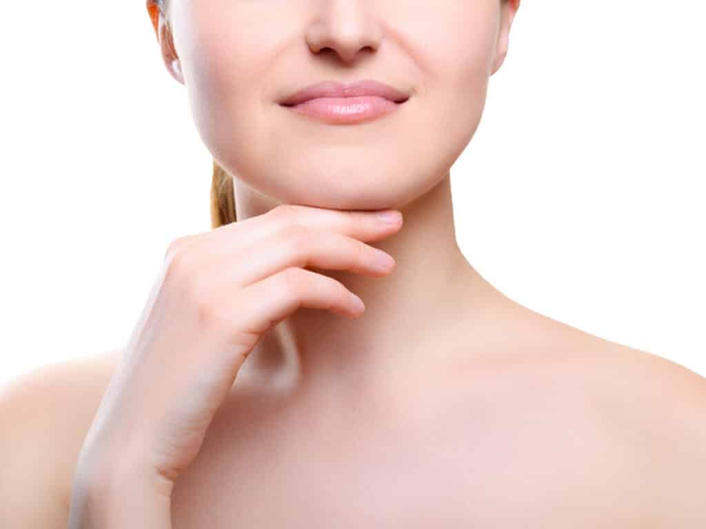 After injections and other treatments get rid of neck creases, the potential side effects last the shortest time compared to surgery 